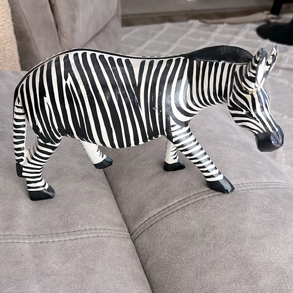 Other - 🦓 WOODEN ZEBRA 11” x 6” FIGURINE HOME ACCENT DECOR